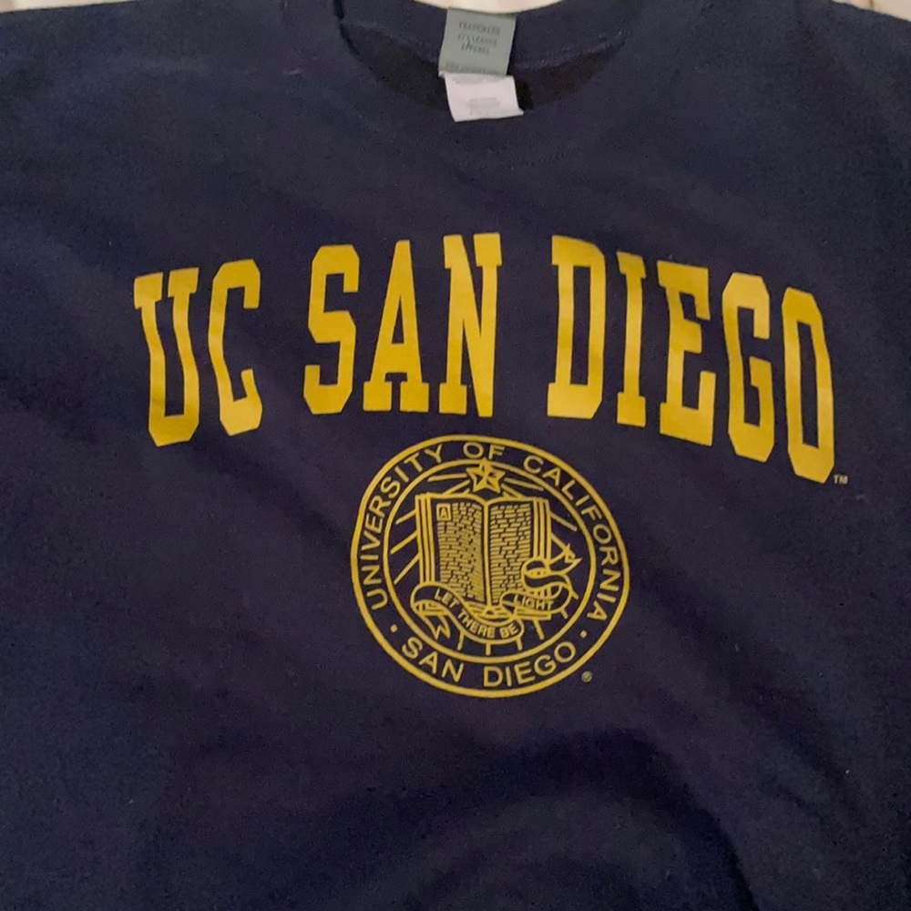 UC San Diego Crew Neck men’s Size small